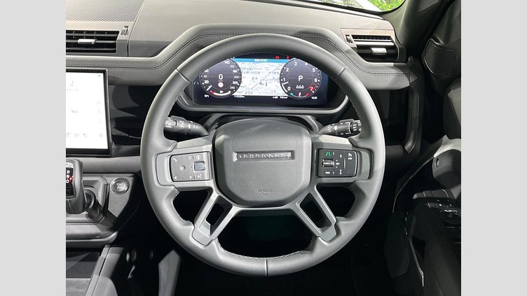 2025 認定中古車 Land Rover Defender 110 フジホワイト P300 ガソリン X-Dynamic SE