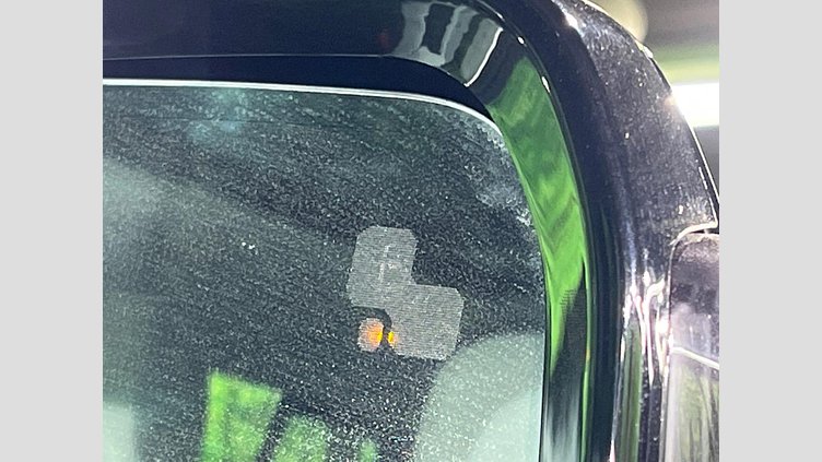 2024 認定中古車 Land Rover Defender 130 サントリーニブラック D350 ディーゼルマイルドハイブリッド X-Dynamic SE