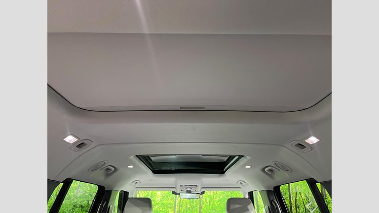 2024 認定中古車 Land Rover Defender 130 サントリーニブラック D350 ディーゼルマイルドハイブリッド X-Dynamic SE