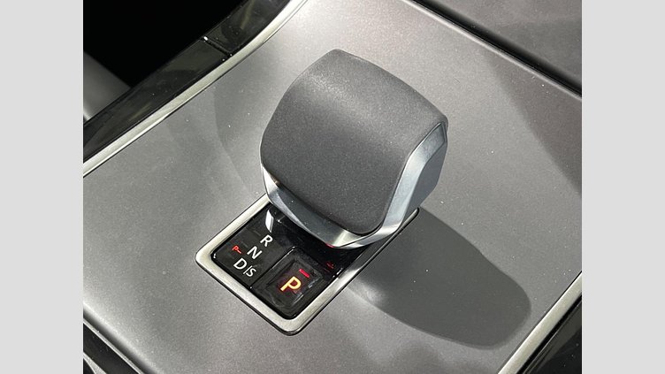 2024 認定中古車 Land Rover Range Rover Evoque フジホワイト プラグインハイブリッド（ガソリン） Standard Wheelbase DYNAMIC HSE
