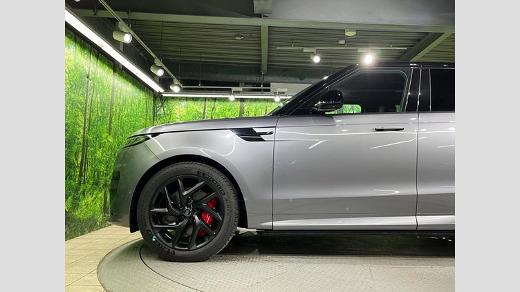 2024 認定中古車 Land Rover Range Rover Sport アイガーグレイ P550eプラグインハイブリッド（ガソリン） スタンダードホイールベース Dynamic SE