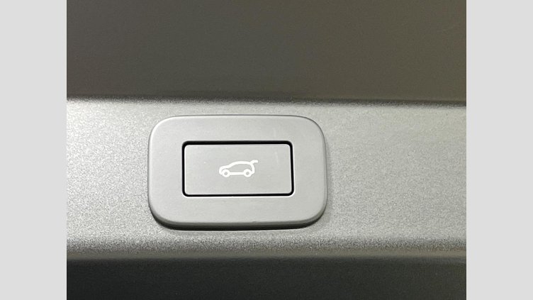 2024 認定中古車 Land Rover Range Rover Sport アイガーグレイ P550eプラグインハイブリッド（ガソリン） スタンダードホイールベース Dynamic SE
