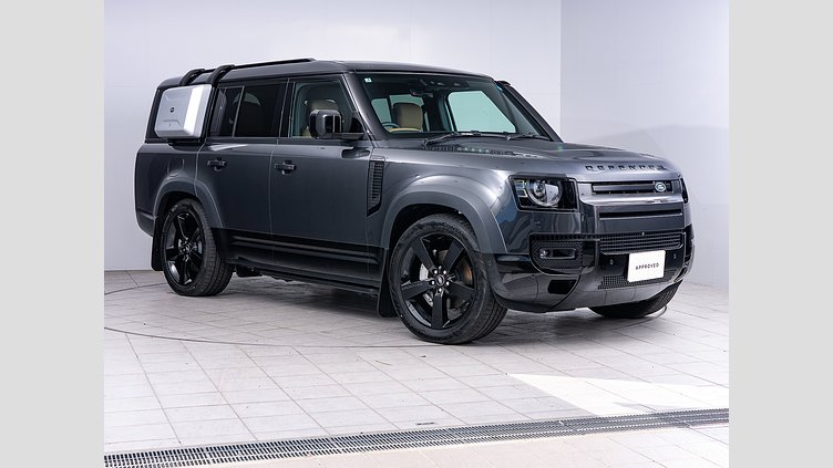 2024 認定中古車 Land Rover Defender 130 カルパチアングレイ D350 ディーゼルマイルドハイブリッド X-Dynamic SE　D350　8人乗り