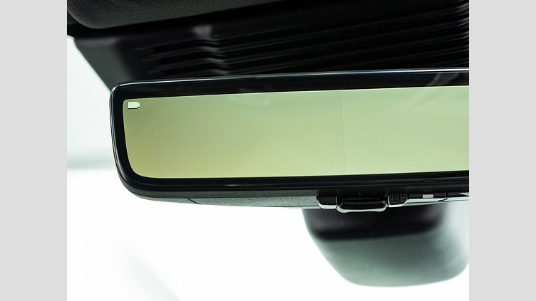 2024 認定中古車 Land Rover Discovery Sport フジホワイト プラグインハイブリッド（ガソリン） Dynamic HSE P300e