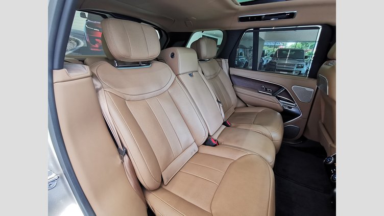 2022 認定中古車 Land Rover Range Rover バトゥミゴールド D300 AWD MHEV（AT） スタンダードホイールベース AUTOBIOGRAPHY