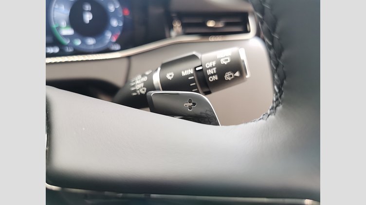 2024 認定中古車 Land Rover Range Rover Evoque カルパチアングレイ プラグインハイブリッド（ガソリン） Standard Wheelbase DYNAMIC HSE