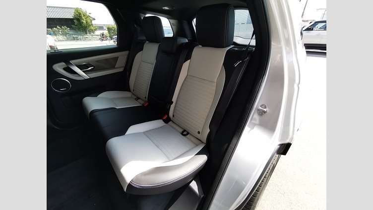 2024 認定中古車 Land Rover Discovery Sport ハクバシルバー D200マイルドハイブリッド（ディーゼル） Dynamic SE
