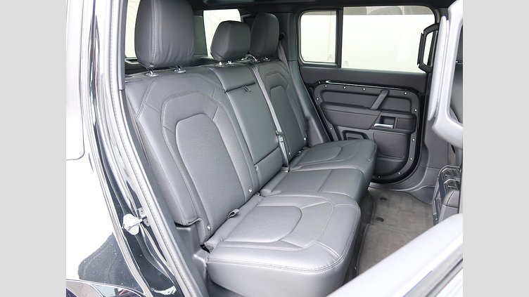 2024 認定中古車 Land Rover Defender 110 サントリーニブラック D350 ディーゼルマイルドハイブリッド X-Dynamic SE