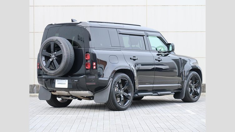 2024 認定中古車 Land Rover Defender 110 サントリーニブラック D350 ディーゼルマイルドハイブリッド X-Dynamic SE