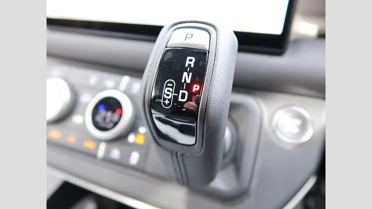 2024 認定中古車 Land Rover Defender 110 サントリーニブラック D350 ディーゼルマイルドハイブリッド X-Dynamic SE