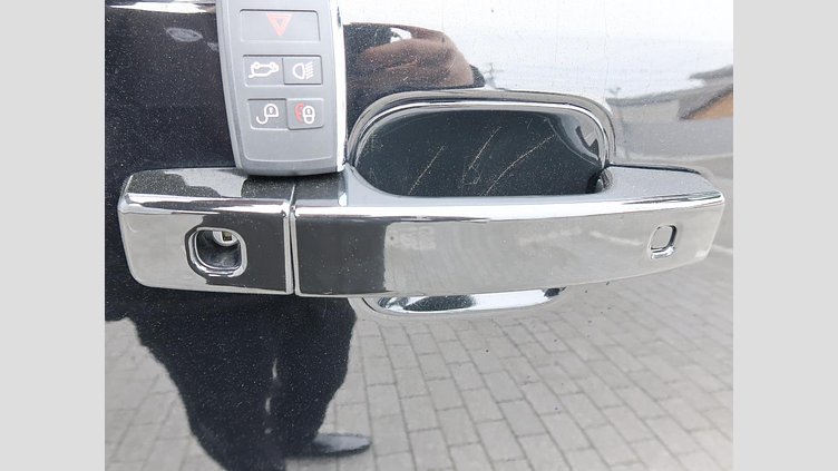 2024 認定中古車 Land Rover Defender 110 サントリーニブラック D350 ディーゼルマイルドハイブリッド X-Dynamic SE