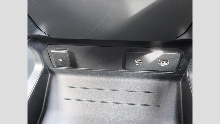 2024 認定中古車 Land Rover Defender 110 サントリーニブラック D350 ディーゼルマイルドハイブリッド X-Dynamic SE