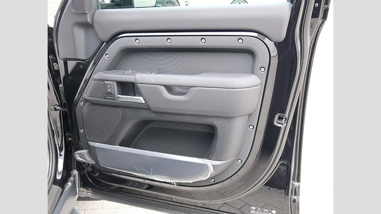 2024 認定中古車 Land Rover Defender 110 サントリーニブラック D350 ディーゼルマイルドハイブリッド X-Dynamic SE