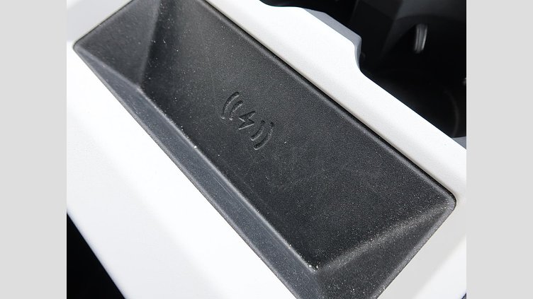 2024 認定中古車 Land Rover Defender 110 サントリーニブラック D350 ディーゼルマイルドハイブリッド X-Dynamic SE