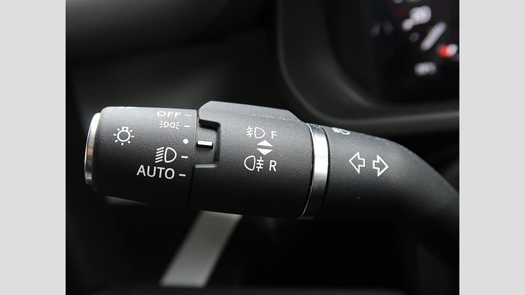 2024 認定中古車 Land Rover Defender 110 サントリーニブラック D350 ディーゼルマイルドハイブリッド X-Dynamic SE