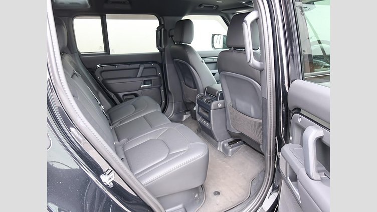 2024 認定中古車 Land Rover Defender 110 サントリーニブラック D350 ディーゼルマイルドハイブリッド X-Dynamic SE