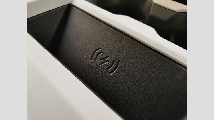 2025 認定中古車 Land Rover Defender 110 タスマンブルー D350 ディーゼルマイルドハイブリッド X-Dynamic SE