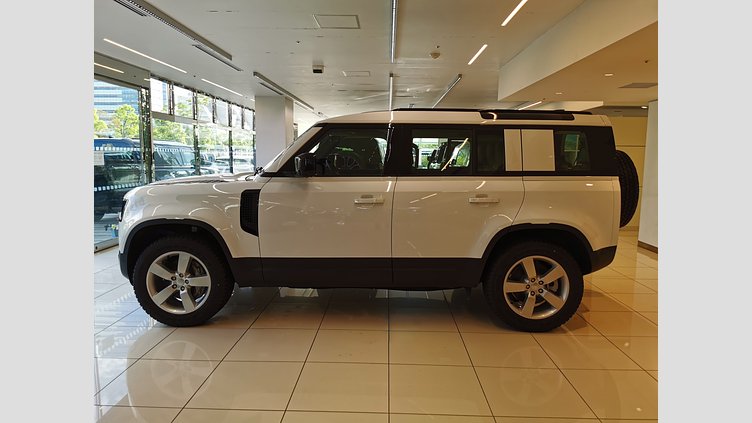 2024 認定中古車 Land Rover Defender 110 フジホワイト D350 ディーゼルマイルドハイブリッド S