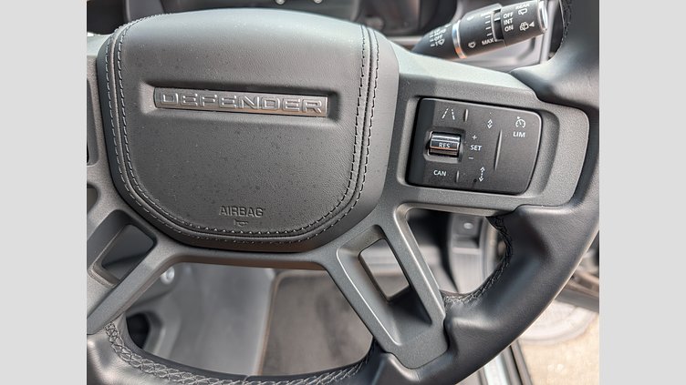 2023 認定中古車 Land Rover Defender 110 サントリーニブラック D300 AWD（AT） X-DYNAMIC HSE