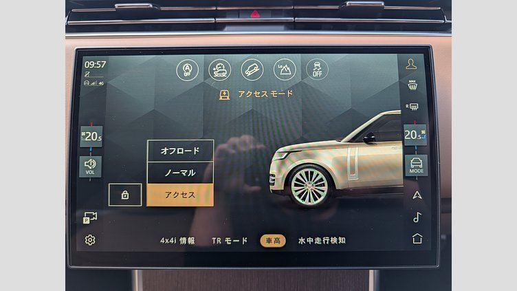 2024 認定中古車 Land Rover Range Rover ハクバシルバー D350 AWD MHEV（AT） スタンダードホイールベース SE