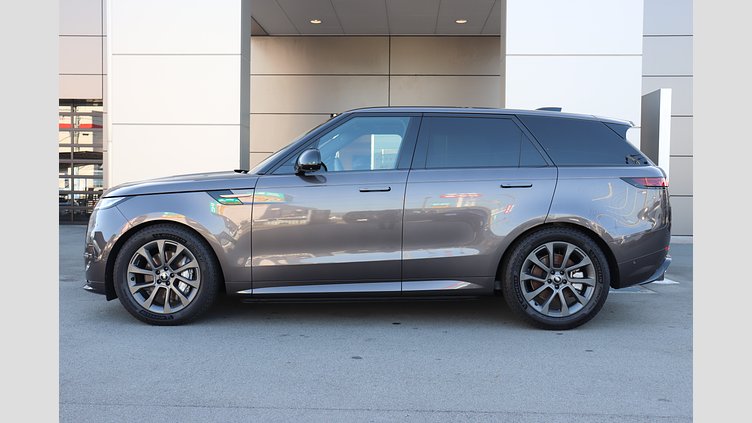 2025 認定中古車 Land Rover Range Rover Sport シャラントグレイ D300マイルドハイブリッド スタンダードホイールベース Dynamic SE