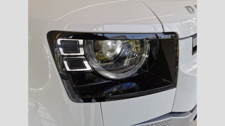 2021 認定中古車 Land Rover Defender 110 フジホワイト P300 AWD（AT） スタンダード