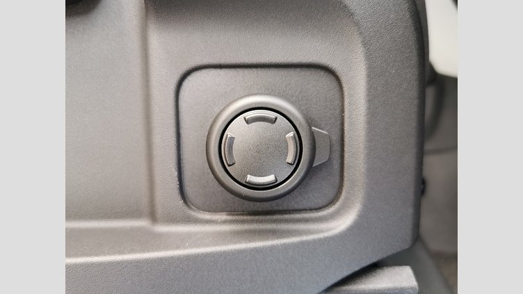 2021 認定中古車 Land Rover Defender 110 フジホワイト P300 AWD（AT） スタンダード