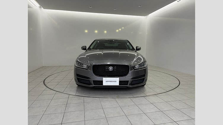 2018 認定中古車 Jaguar XE Corris Grey 2.0diesel プレステージ　2.0d