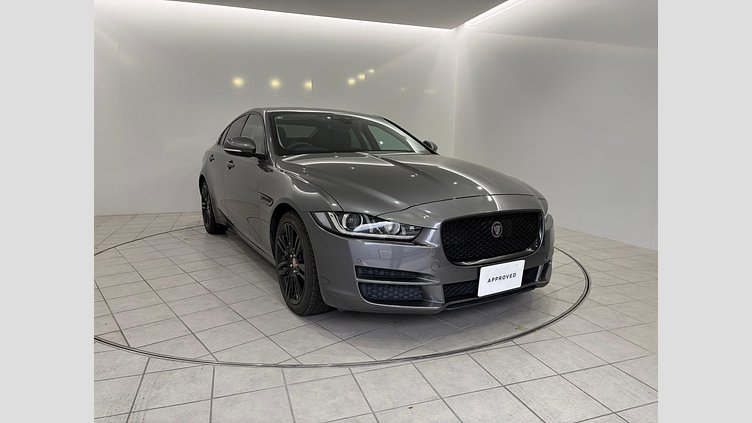 2018 認定中古車 Jaguar XE Corris Grey 2.0diesel プレステージ　2.0d