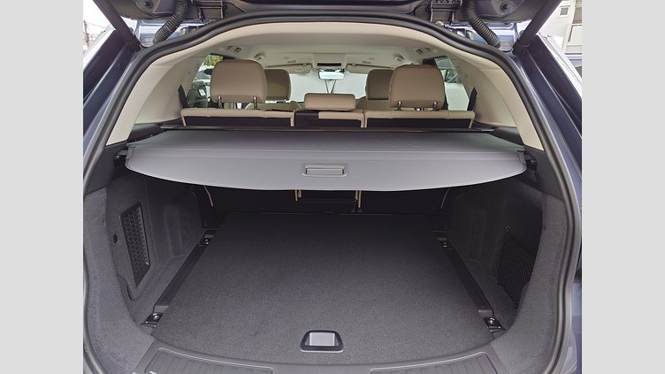 2025 認定中古車 Land Rover Discovery Sport ヴァレジネブルー プラグインハイブリッド（ガソリン） 標準ホイール S