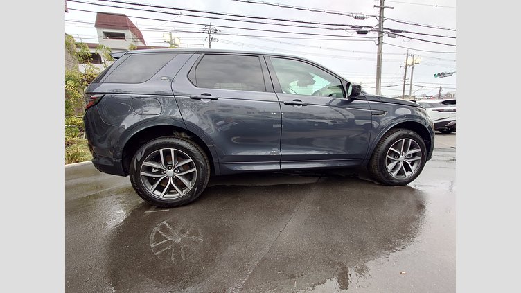 2025 認定中古車 Land Rover Discovery Sport ヴァレジネブルー プラグインハイブリッド（ガソリン） 標準ホイール S