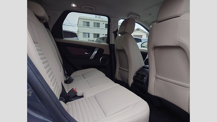 2025 認定中古車 Land Rover Discovery Sport ヴァレジネブルー プラグインハイブリッド（ガソリン） 標準ホイール S