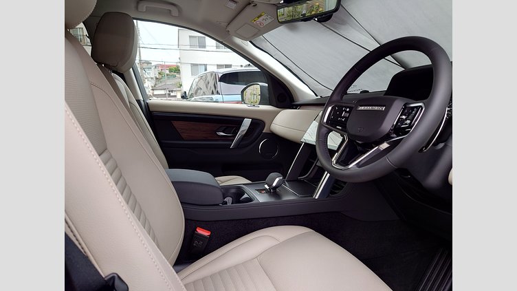 2025 認定中古車 Land Rover Discovery Sport ヴァレジネブルー プラグインハイブリッド（ガソリン） 標準ホイール S