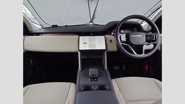 2025 認定中古車 Land Rover Discovery Sport ヴァレジネブルー プラグインハイブリッド（ガソリン） 標準ホイール S