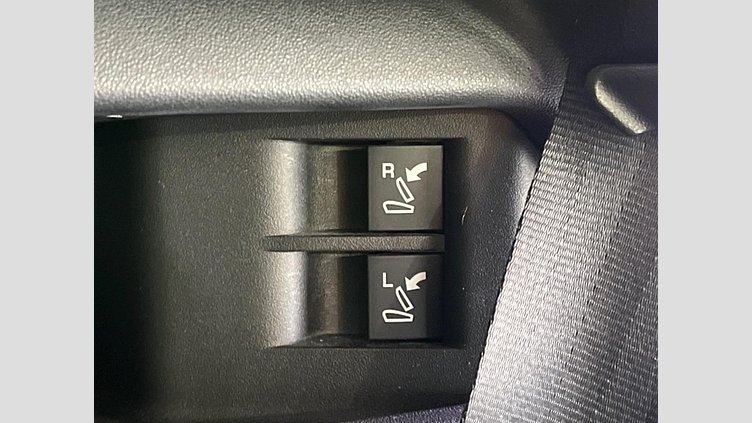 2019 認定中古車 Land Rover Discovery Sport バイロンブルー D180 AWD（オートマチック） 標準ホイールベース ディスカバリー スポーツ S
