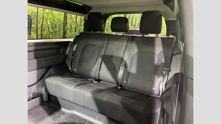 2022 認定中古車 Land Rover Defender 110 Gondwana Stone 2.0 litre i4P Petrol ベースグレード