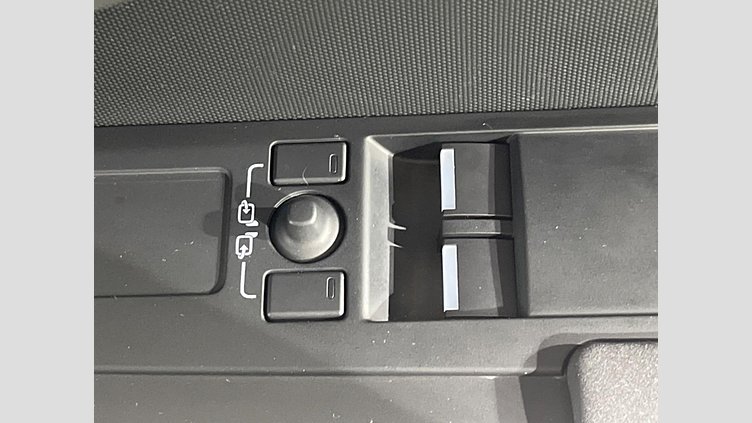 2022 認定中古車 Land Rover Defender 110 Gondwana Stone 2.0 litre i4P Petrol ベースグレード