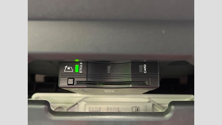 2022 認定中古車 Land Rover Defender 110 Gondwana Stone 2.0 litre i4P Petrol ベースグレード