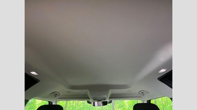 2022 認定中古車 Land Rover Defender 110 Gondwana Stone 2.0 litre i4P Petrol ベースグレード