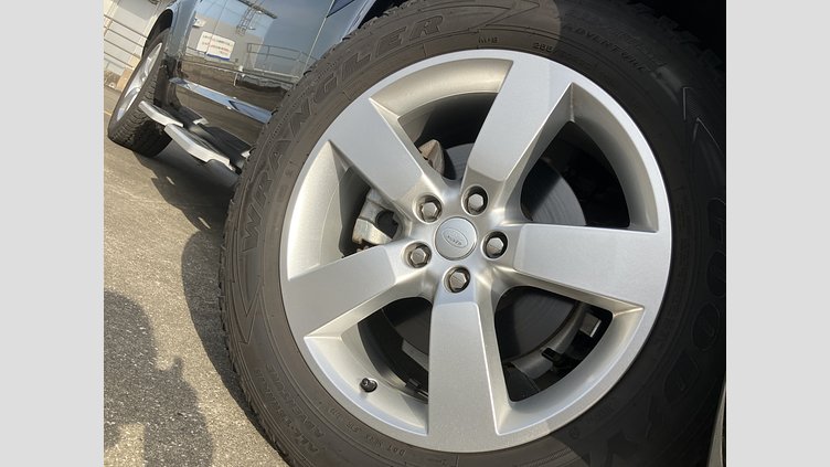 2023 認定中古車 Land Rover Defender 110 パンゲアグリーン P300 AWD（AT） SE