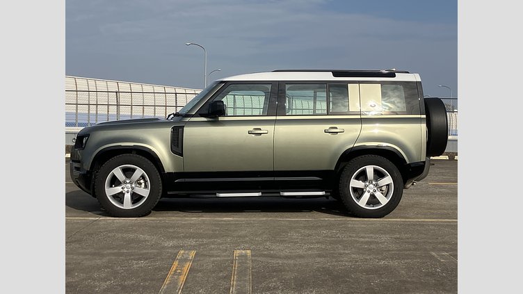 2023 認定中古車 Land Rover Defender 110 パンゲアグリーン P300 AWD（AT） SE