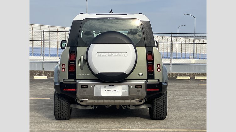 2023 認定中古車 Land Rover Defender 110 パンゲアグリーン P300 AWD（AT） SE