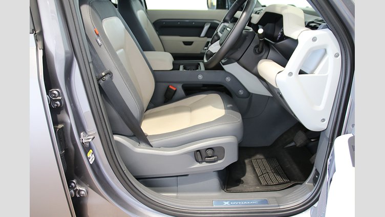 2023 認定中古車 Land Rover Defender 110 アイガーグレイ D300 AWD（AT） X-DYNAMIC SE