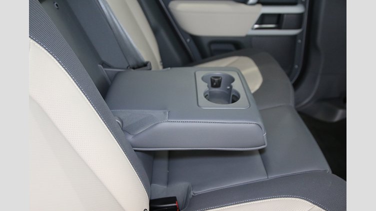 2023 認定中古車 Land Rover Defender 110 アイガーグレイ D300 AWD（AT） X-DYNAMIC SE