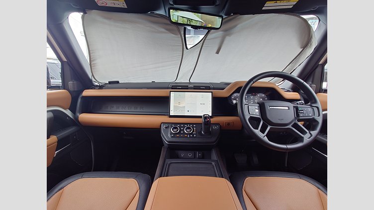 2024 認定中古車 Land Rover Defender 110 フジホワイト D300 AWD（AT） X-DYNAMIC HSE