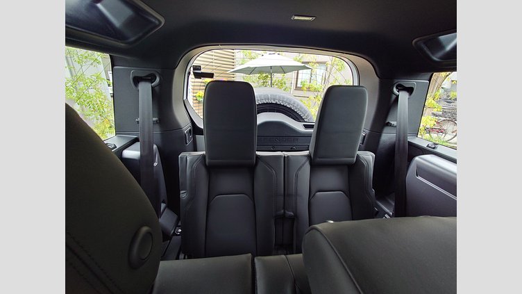 2024 認定中古車 Land Rover Defender 110 フジホワイト D300 AWD（AT） X-DYNAMIC HSE