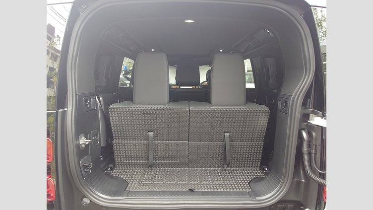 2024 認定中古車 Land Rover Defender 110 フジホワイト D300 AWD（AT） X-DYNAMIC HSE