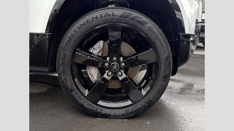 2024 認定中古車 Land Rover Defender 110 フジホワイト D300 AWD（AT） X-DYNAMIC HSE