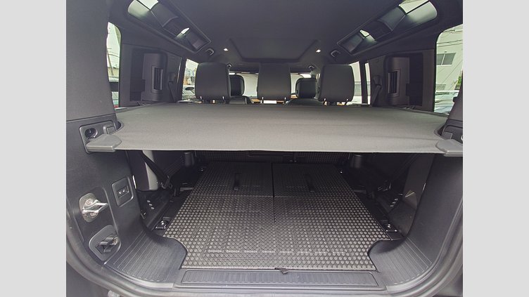 2024 認定中古車 Land Rover Defender 110 フジホワイト D300 AWD（AT） X-DYNAMIC HSE