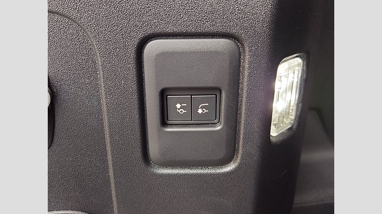 2024 認定中古車 Land Rover Defender 110 フジホワイト D300 AWD（AT） X-DYNAMIC HSE